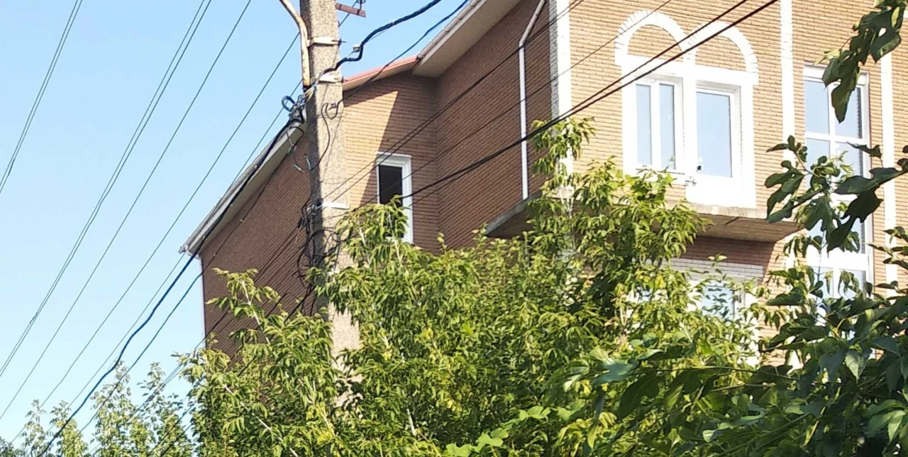 Продам здание в Черноморке 4 эт. под комерцию,гостиницу, уч.