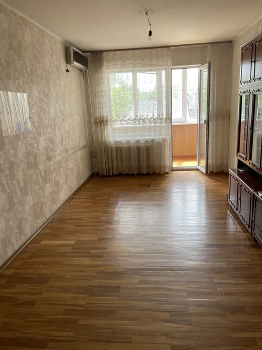 Продам большую 3-х комнатную квартиру Победа 6