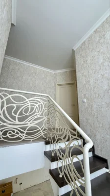 Renovated house in the district of 16 st. B. Fontana. Closed territory n