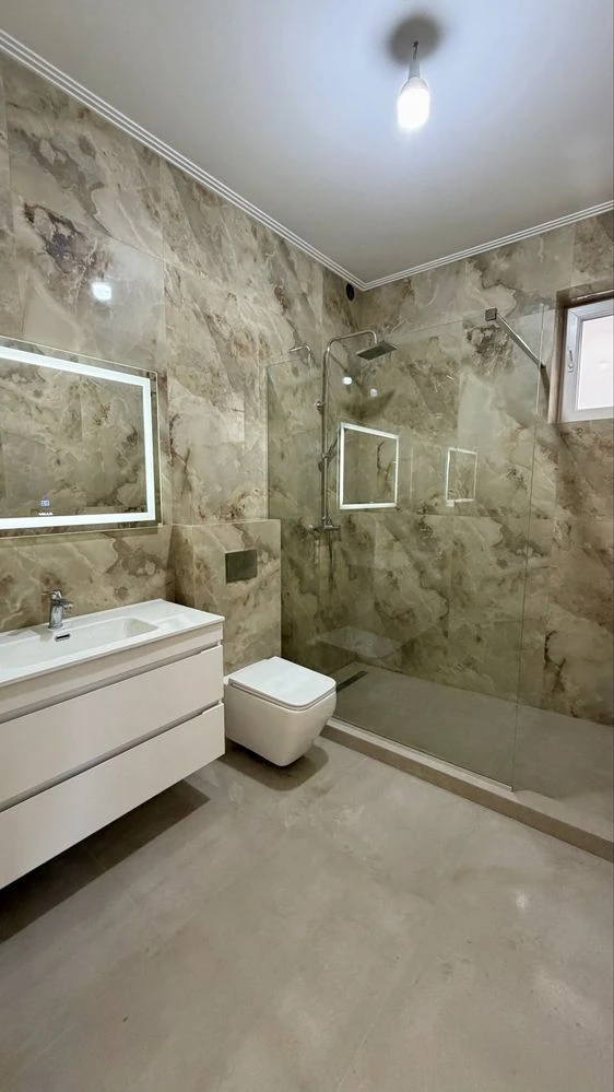 Renovated house in the district of 16 st. B. Fontana. Closed territory n