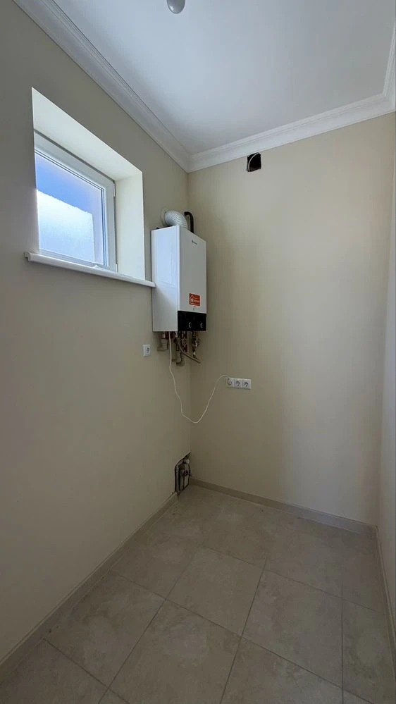 Renovated house in the district of 16 st. B. Fontana. Closed territory n