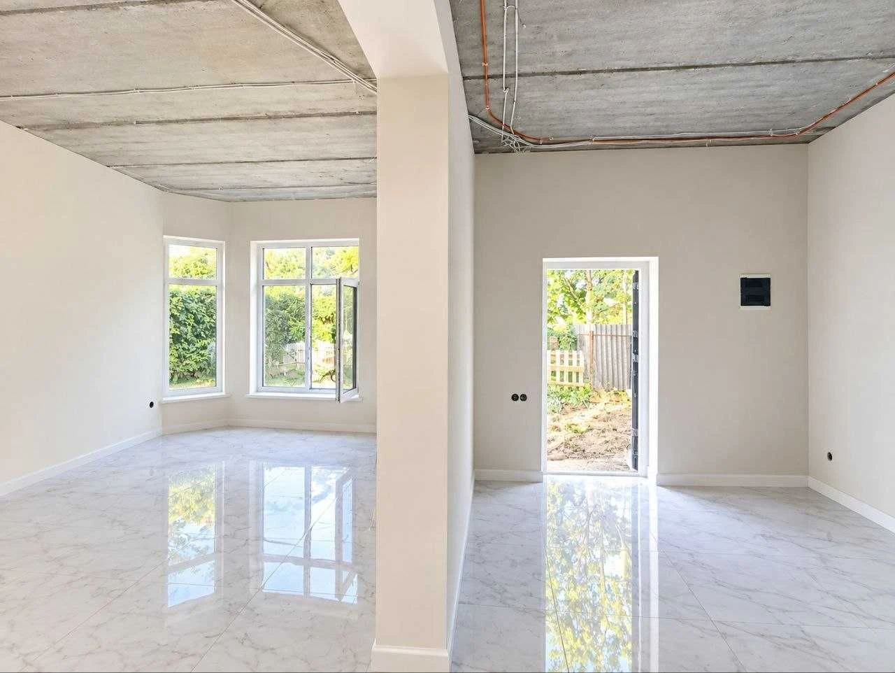 Urgent! I will sell a new 2-storey house on Chubaevka. state act,
