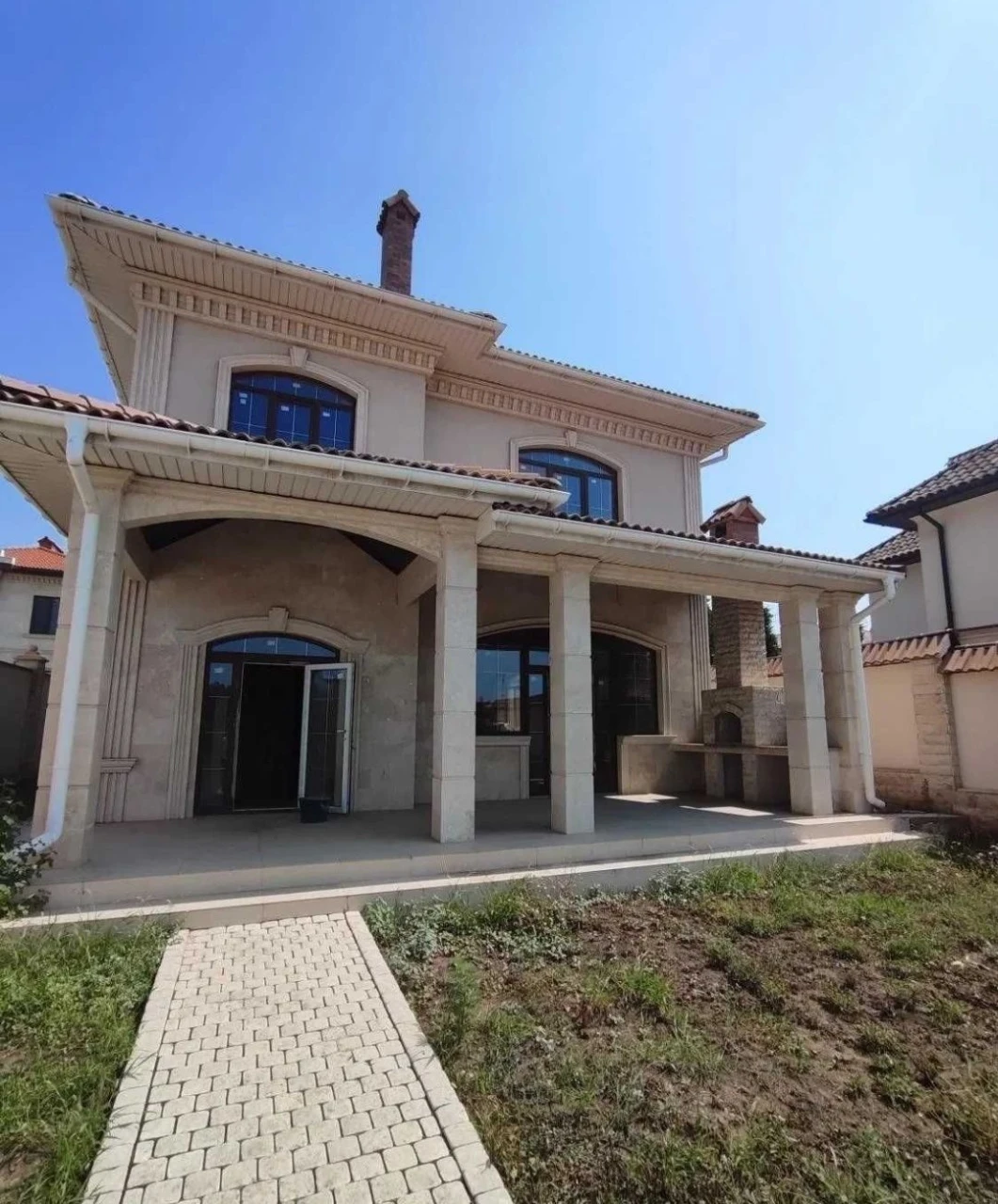 House for sale under renovation, Sauvignon, Lustdorf