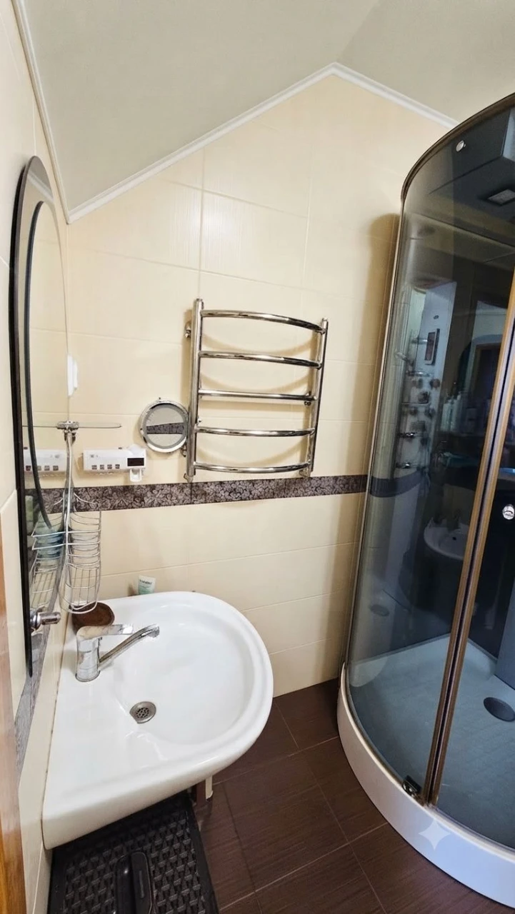 Дом на Бородинском с Гаражем и почти Бомбоубежищем!154 м/кв.
