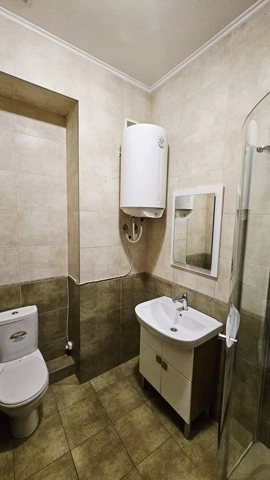 Продам трехкомнатную квартиру, сталинка, центр пр. Дмитрия Я