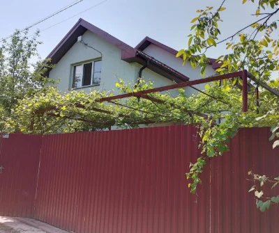 Продається будинок з зем. ділянкою 5.4 сотих. Дем'янів лаз.
