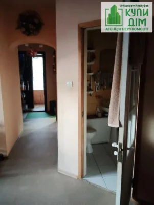 Продається частина будинку , селище Молодіжне.