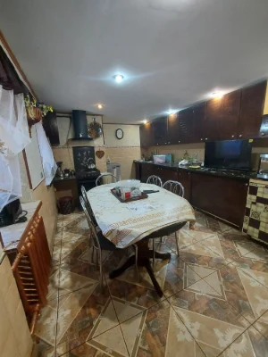 Продаю добротний будинок Варварівка