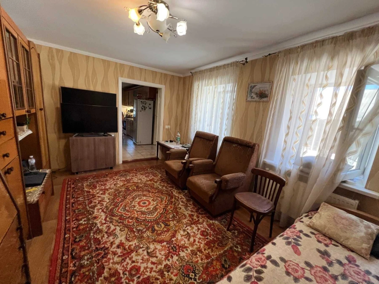 Продаються два будинки в одному дворі,  Корабельний, центр.