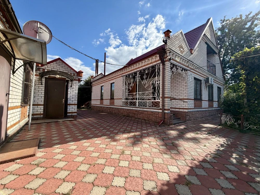 Продається приватний будинок