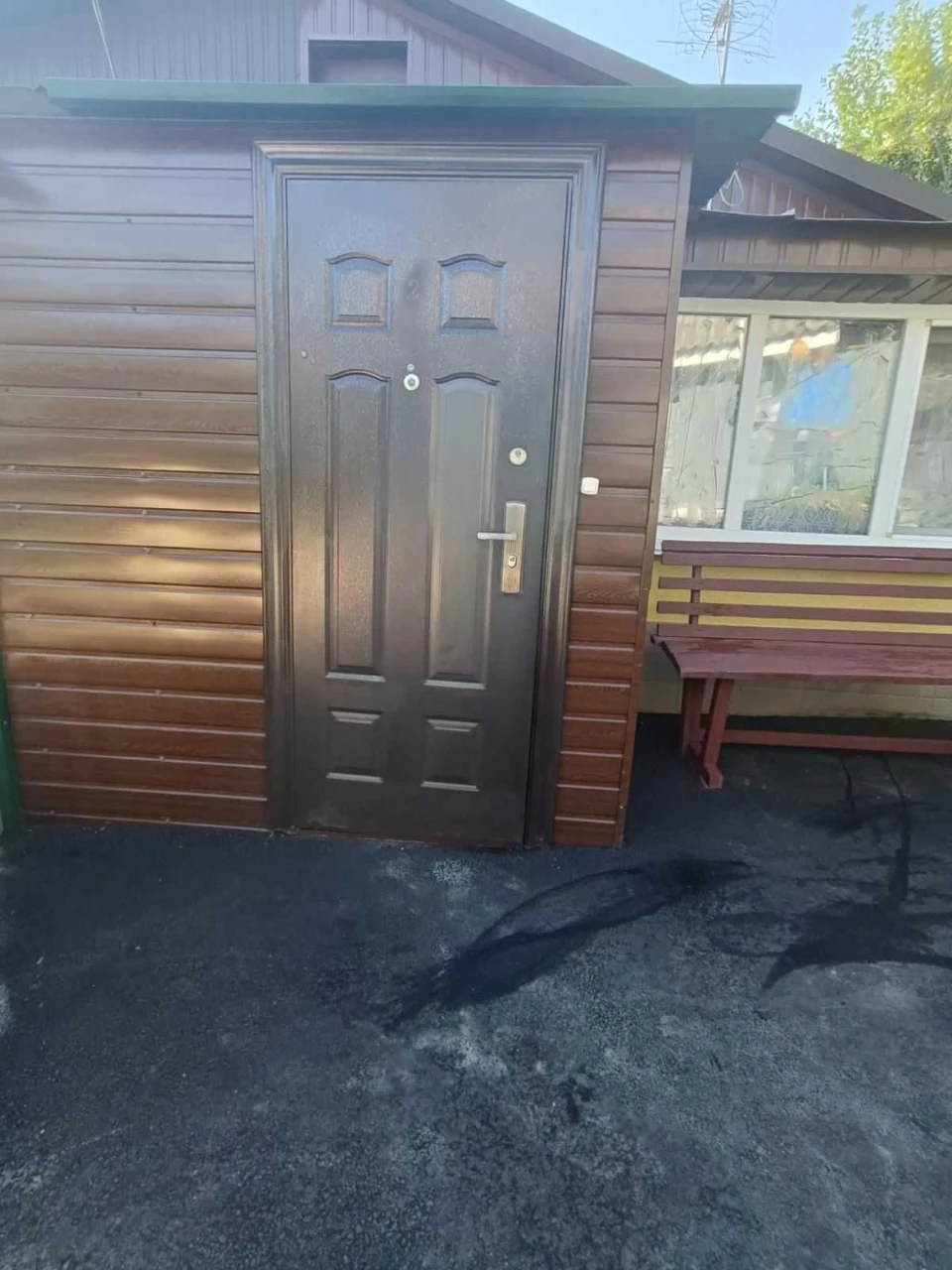Частина будинку біля Сонячного парку