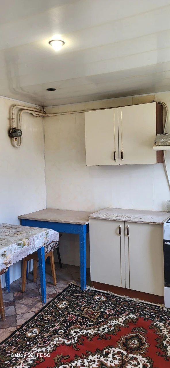 Юрівка, 18 школа, квартира у приватному секторі, частина буд