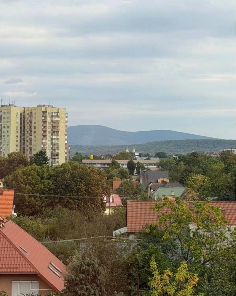 Продаж 2-кімнатноі квартири на Набережній