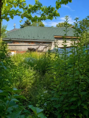 Частина напівособняка у центрі Ужгорода з власним гаражем та