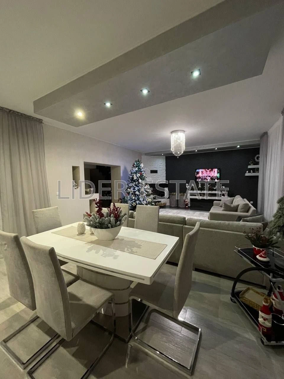 Продаж сучасного 2-поверхового будинку 170 м² з авторським р