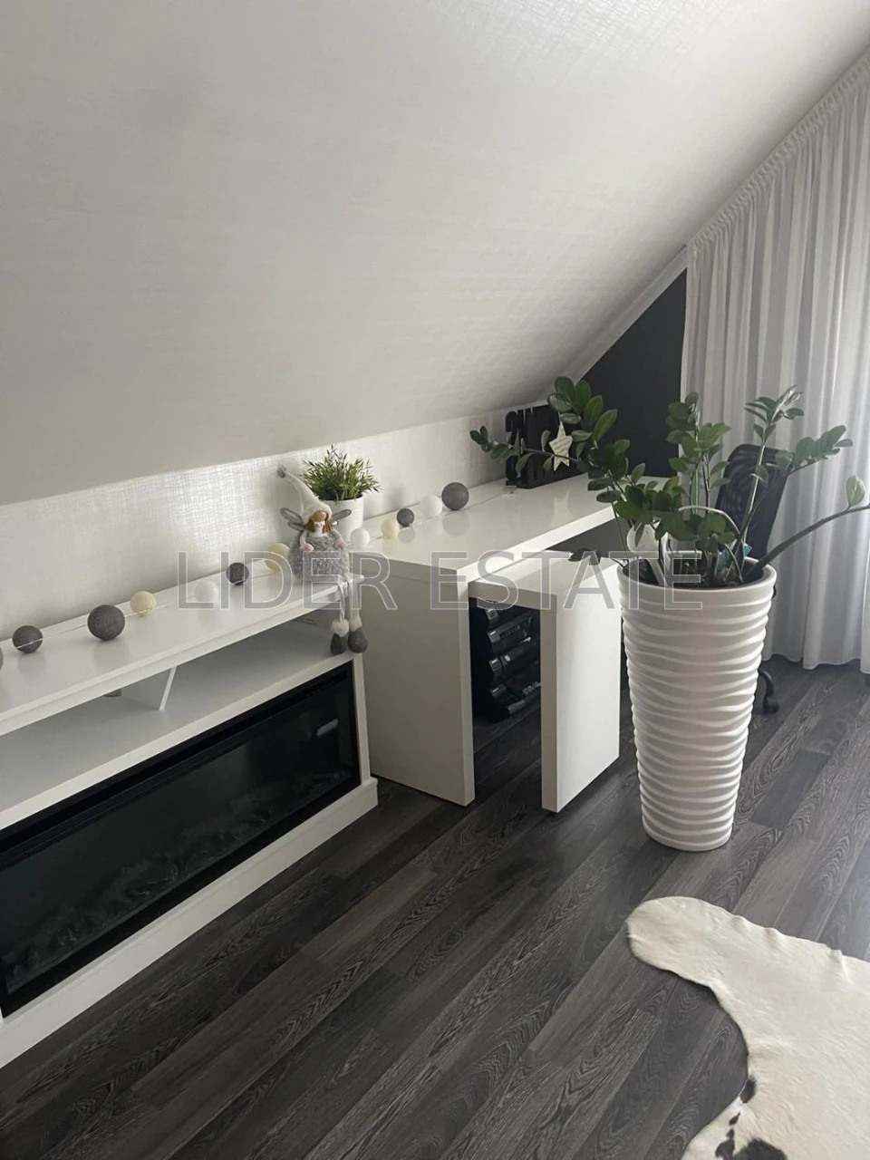 Продаж сучасного 2-поверхового будинку 170 м² з авторським р