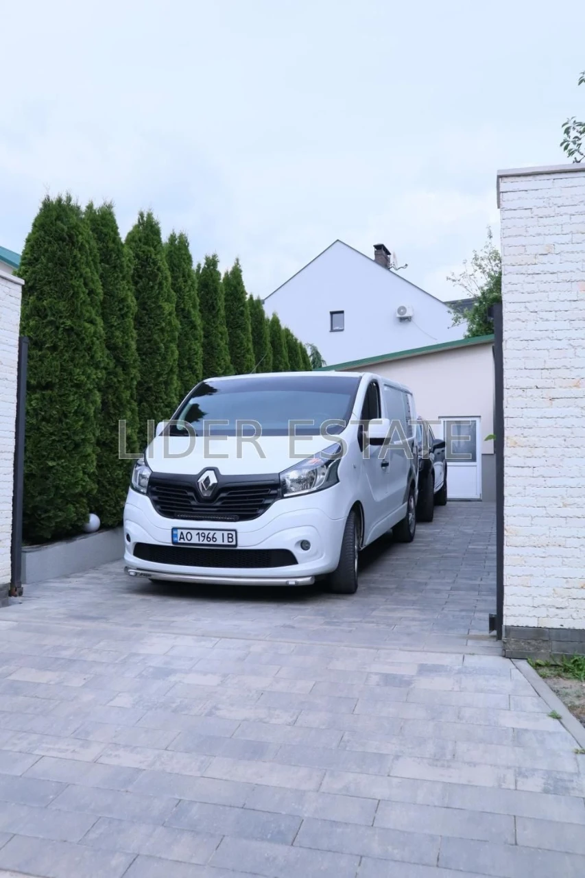 Продаж сучасного 2-поверхового будинку 170 м² з авторським р