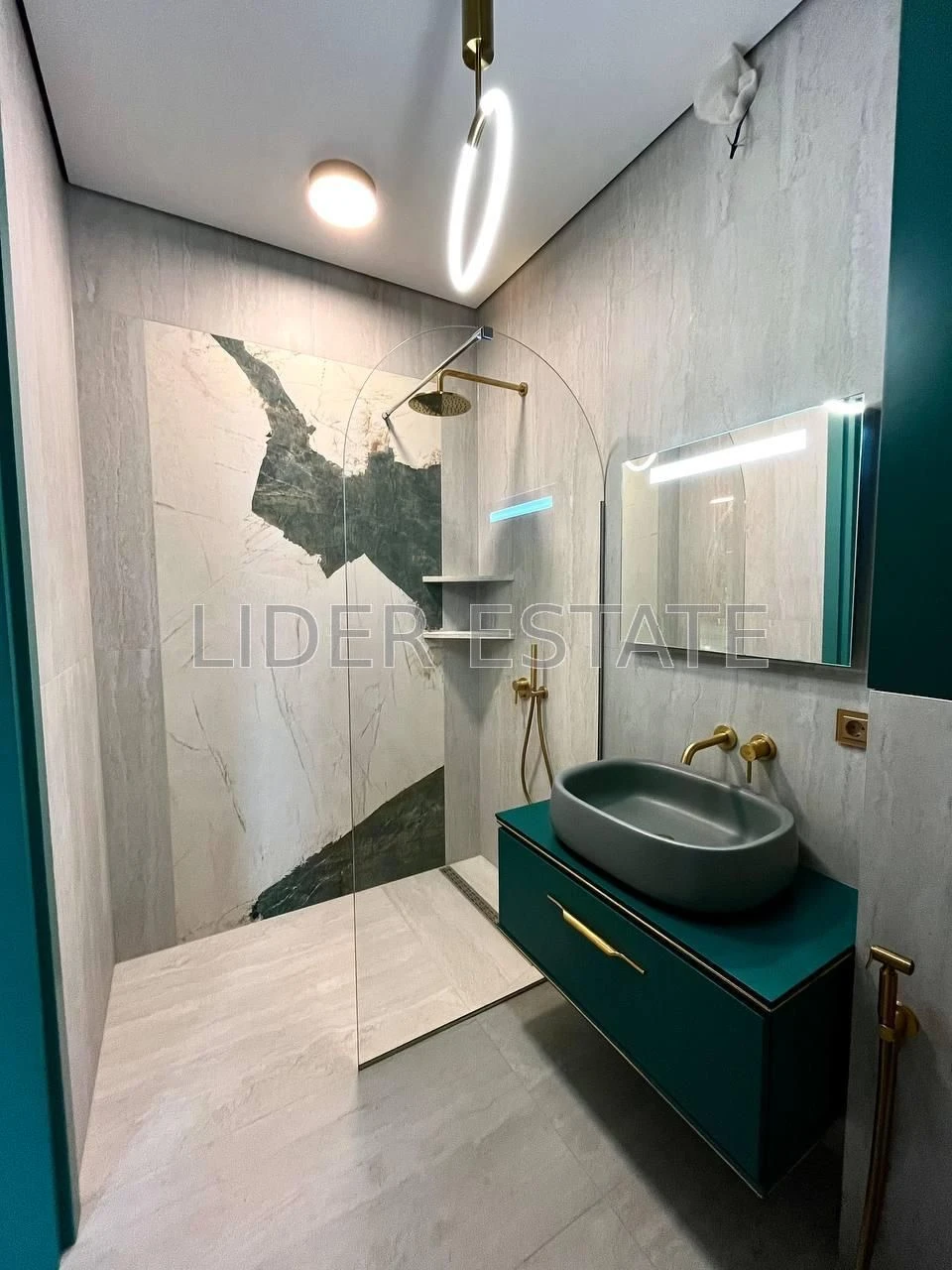 Продаж 4-кімн. таунхауса 170 м² на 2 сотках в Ужгороді!