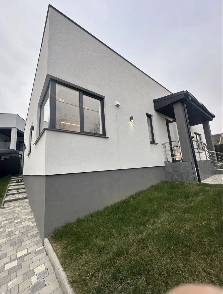 Продаж Американки -топ локація - Червениця