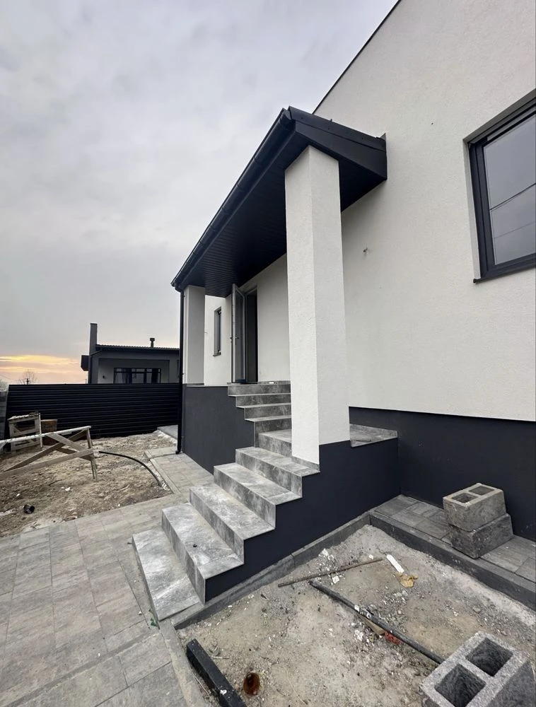 Продаж Американки -топ локація - Червениця