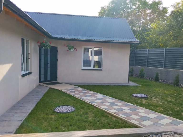 Дачний будинок на вулиці спаська