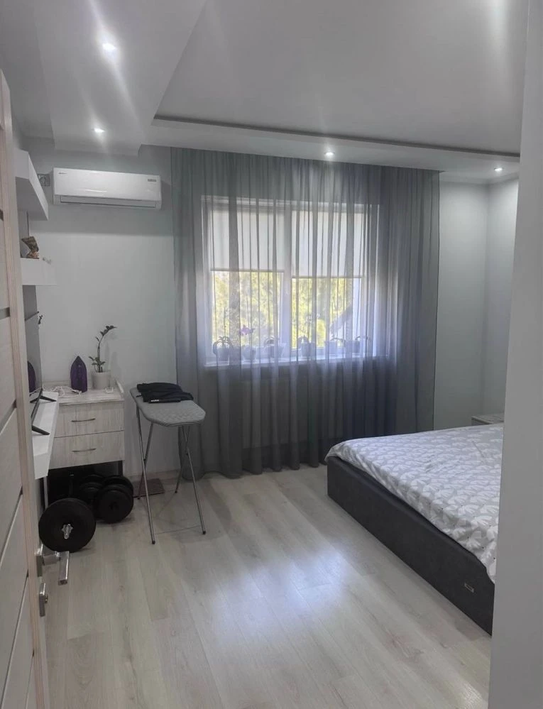 Продаж 2-кімнатноі квартири 69 м2