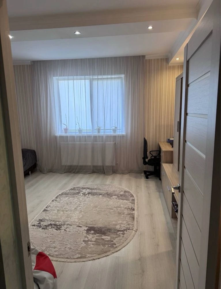 Продаж 2-кімнатноі квартири 69 м2