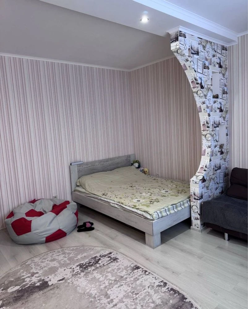 Продаж 2-кімнатноі квартири 69 м2