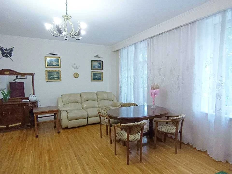 Квартира. Миколаїв, Адміральська вул.