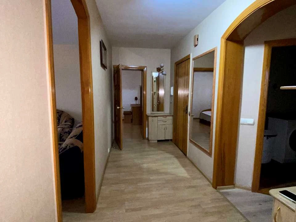 Квартира. Київ, Драгоманова вул.