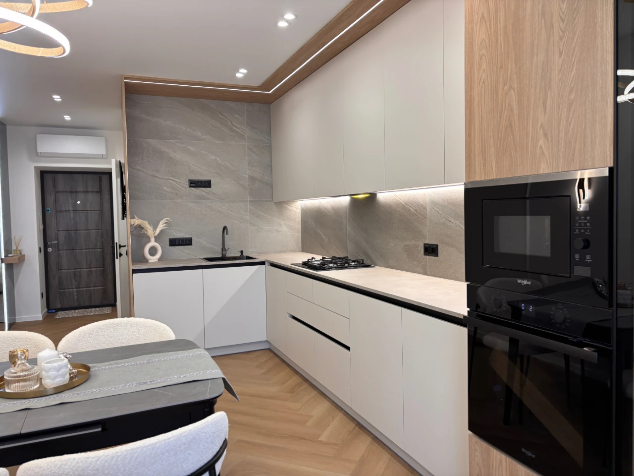 Продаж 1.5 квартири в центрі міста