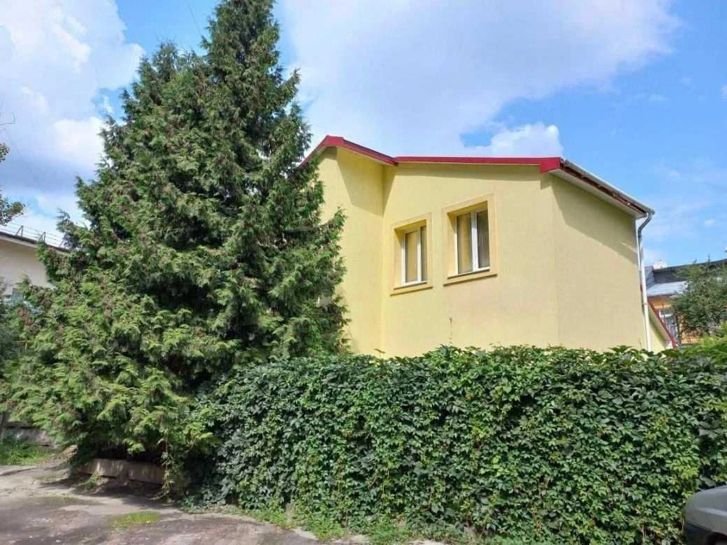 Продається 2 поверховий Будинок по вул. Шполянська 18а (бічн