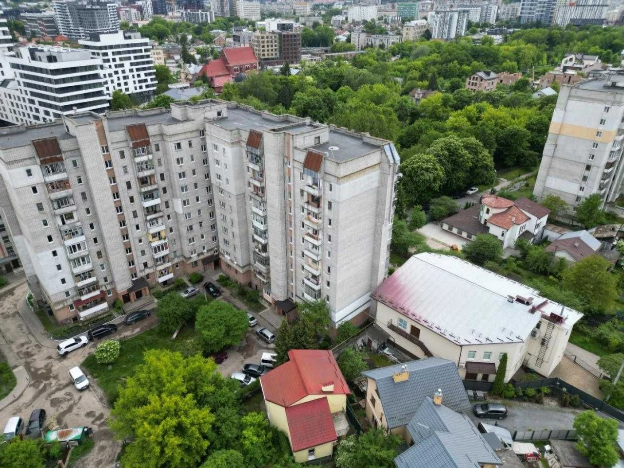 Продається 2 поверховий Будинок по вул. Шполянська 18а (бічн