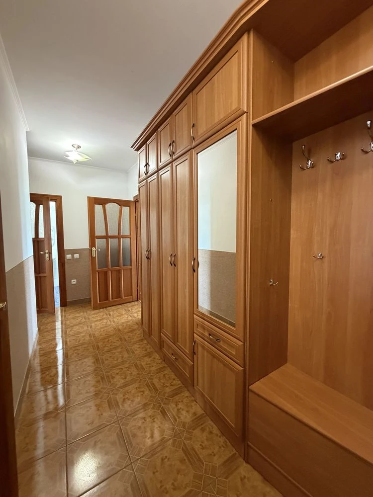 Продаж гарної та комфортної  2-х кімнатної квартири, заходь