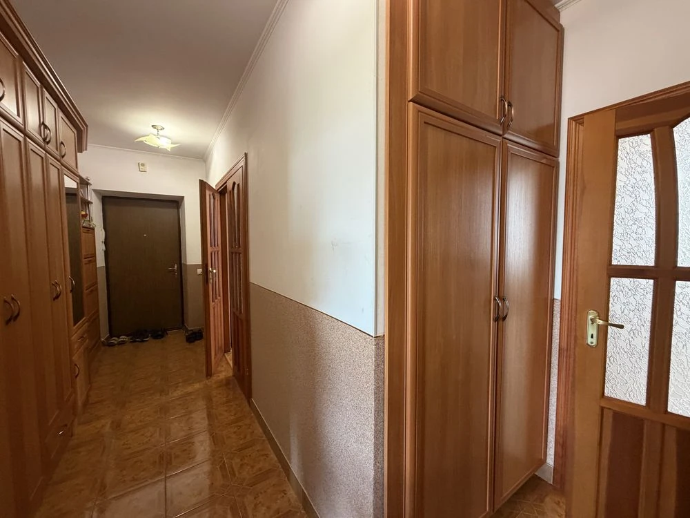 Продаж гарної та комфортної  2-х кімнатної квартири, заходь