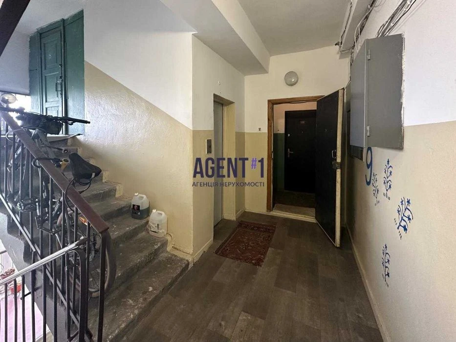 Продаж 3-кімн. квартири 68.4 кв.м., Київ, вул. Бакинська, ме