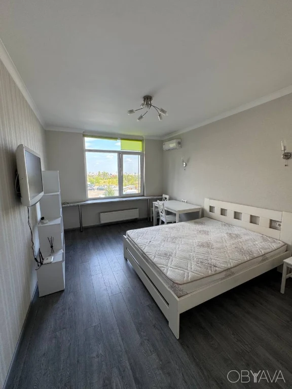 Selling a 1-room apartment of 40m2 with renovation in the Parkland residential complex. Gas. Without %