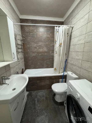 Selling a 1-room apartment of 40m2 with renovation in the Parkland residential complex. Gas. Without %