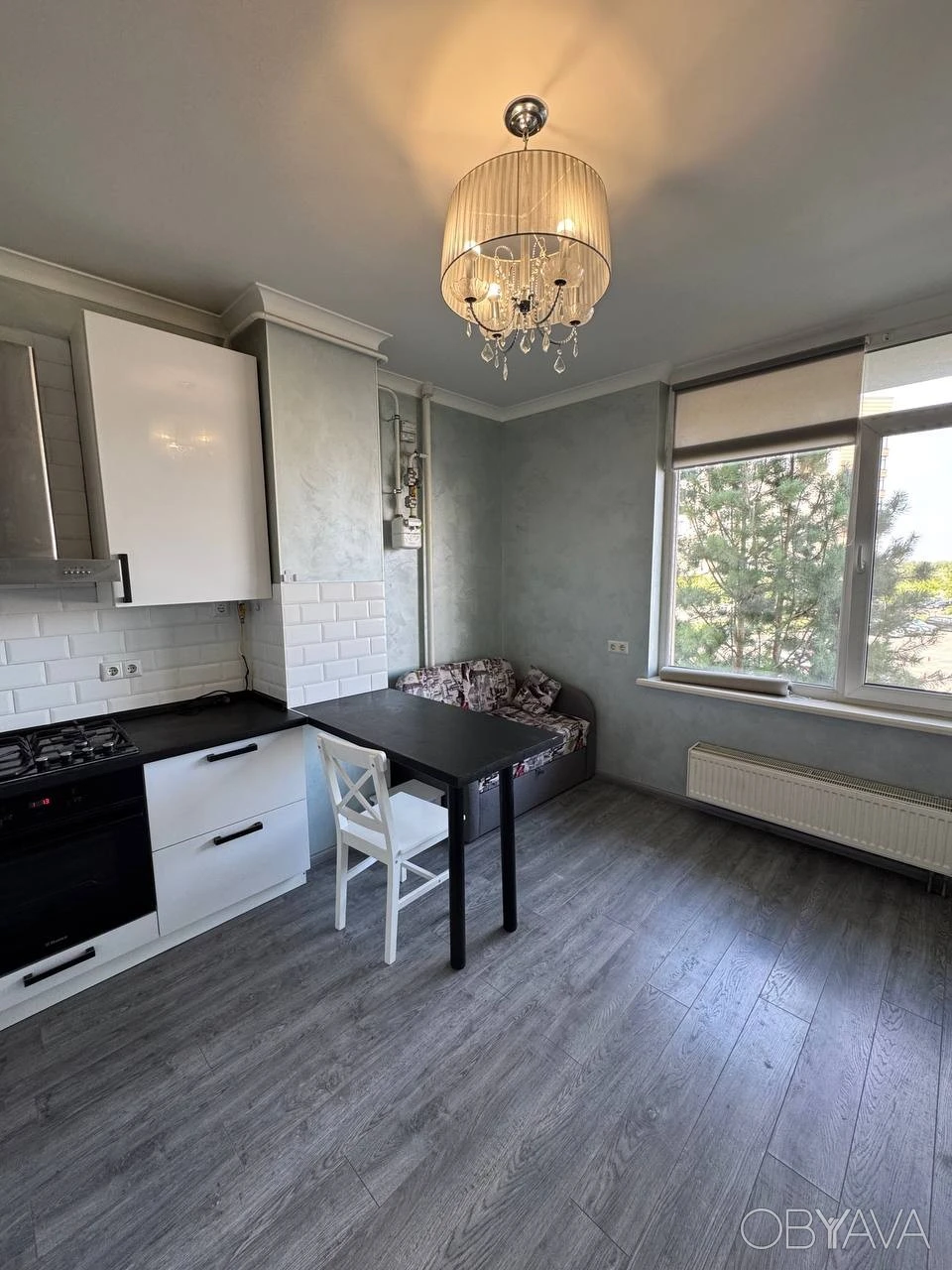 Selling a 1-room apartment of 40m2 with renovation in the Parkland residential complex. Gas. Without %