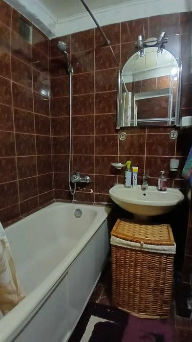 Продам 2х-квартиру на ул. Рихтера Дом Мебели