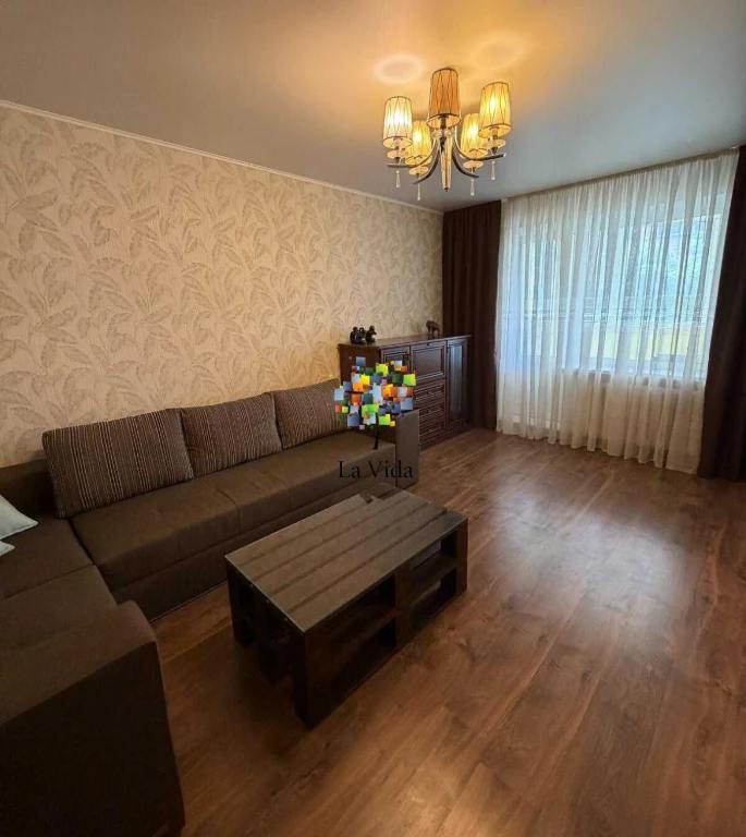продаж 4к квартири ул. Александры Экстер 9