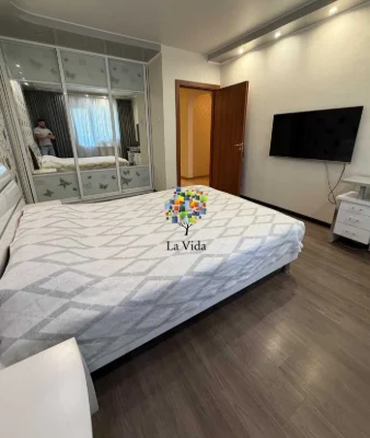 продаж 4к квартири ул. Александры Экстер 9