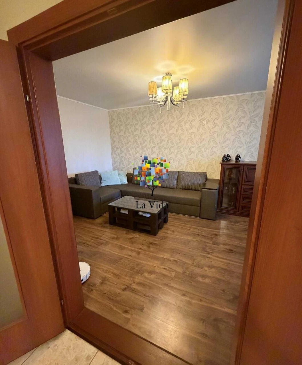 продаж 4к квартири ул. Александры Экстер 9