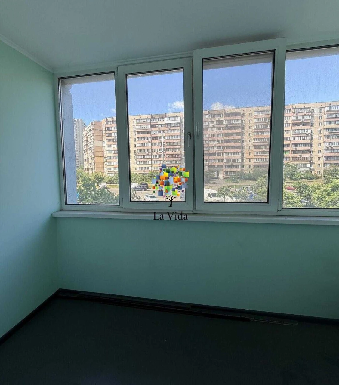 продаж 4к квартири ул. Александры Экстер 9