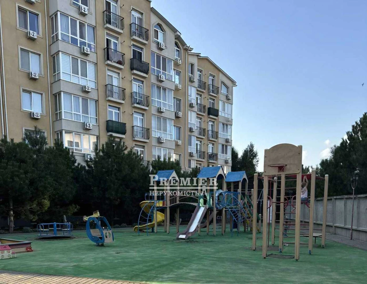 Продам квартиру з розпочатим ремонтом у новому ЖК еліт класу
