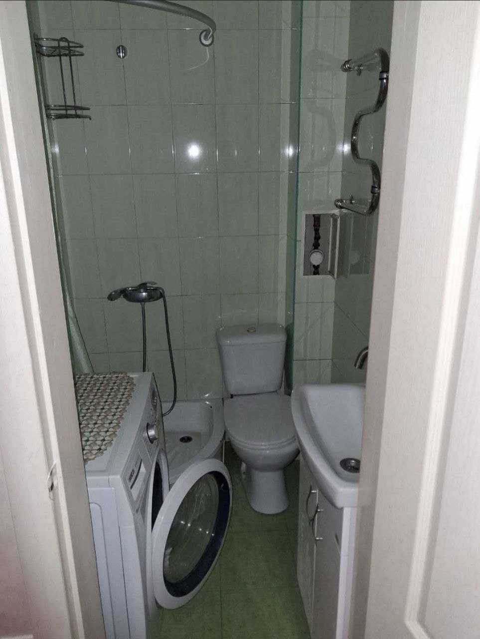 Однокімнатна квартира в новому малоповерховому домі на вулиц