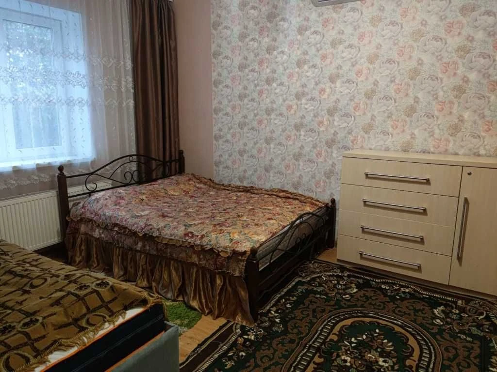 Будинок на Юрівці 2 поверхи + 7 соток + сонячна електростанц