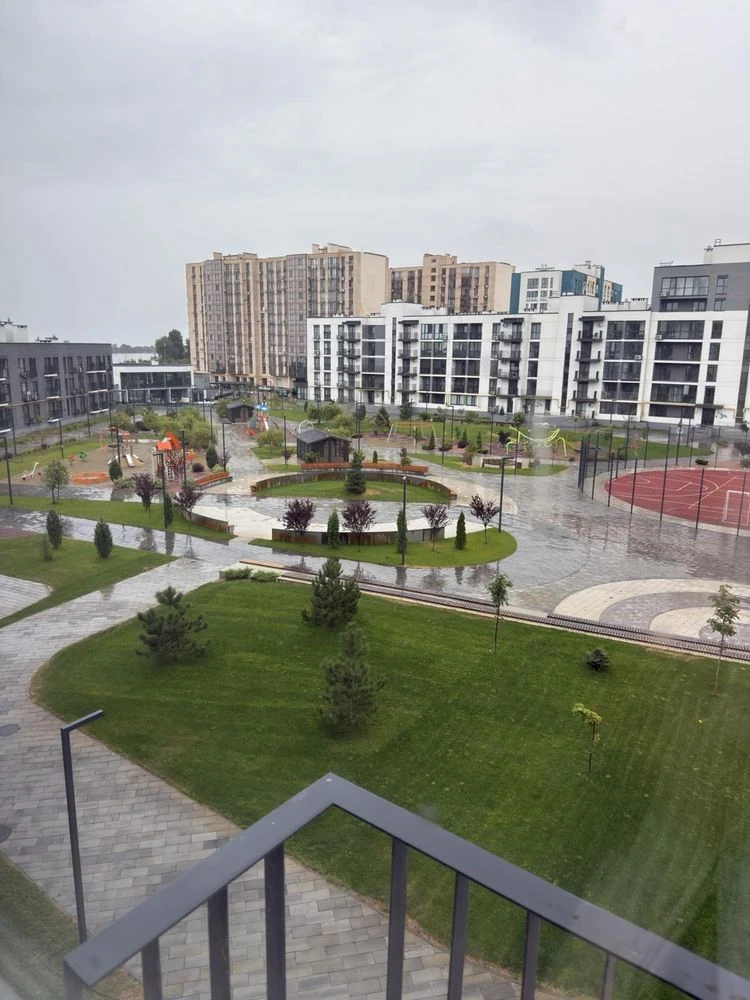 Продаж видової 2-кімнатної квартири р-н Митниця