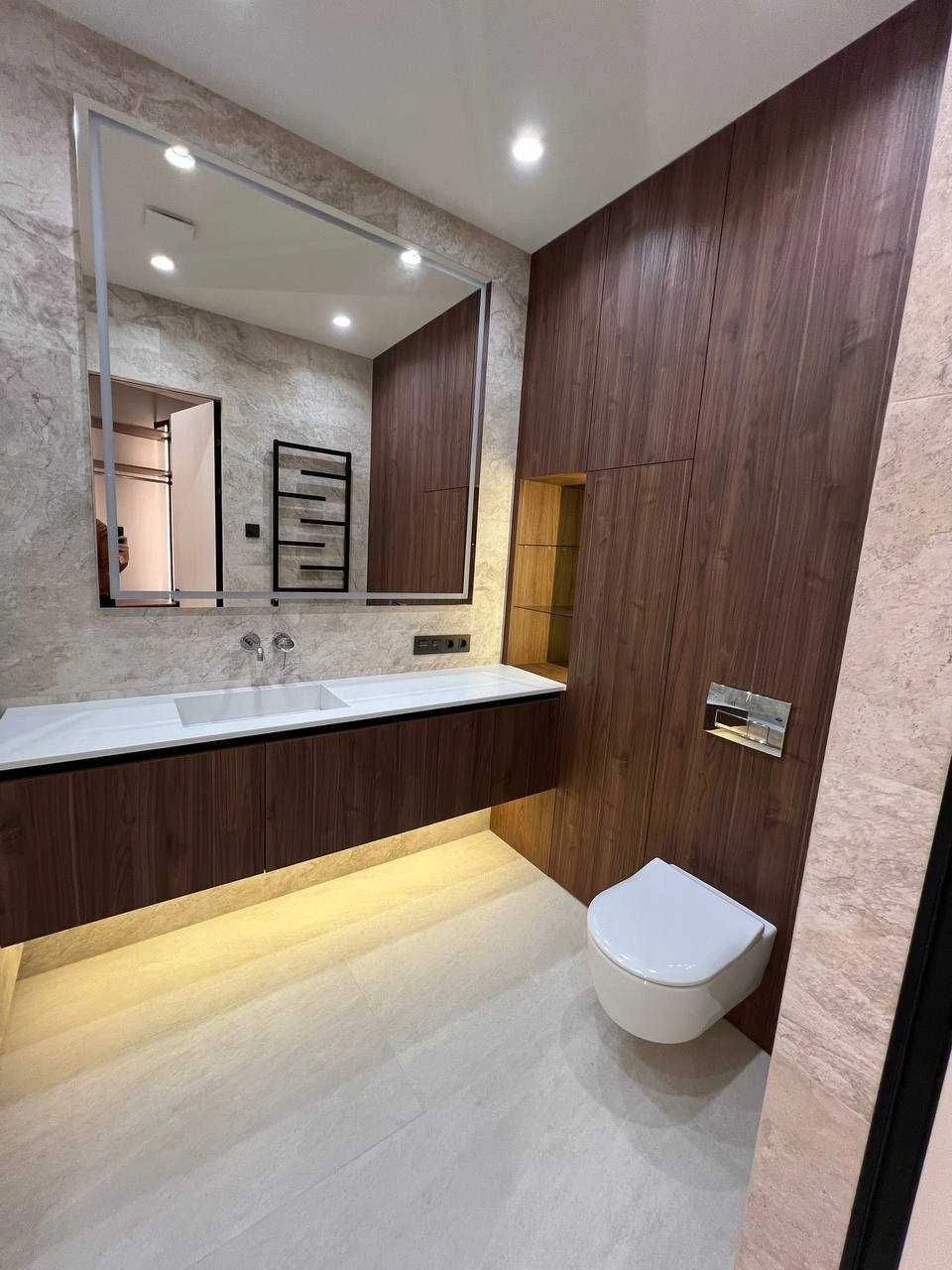 Продам 3-кімн. Андрія Верхогляда (Драгомирова) вул. 15б, 115