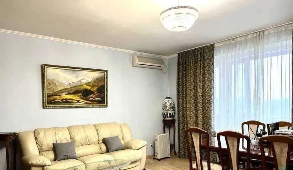 Продам 3-кімн. Старонаводницька вул. 7a, 100 м.кв